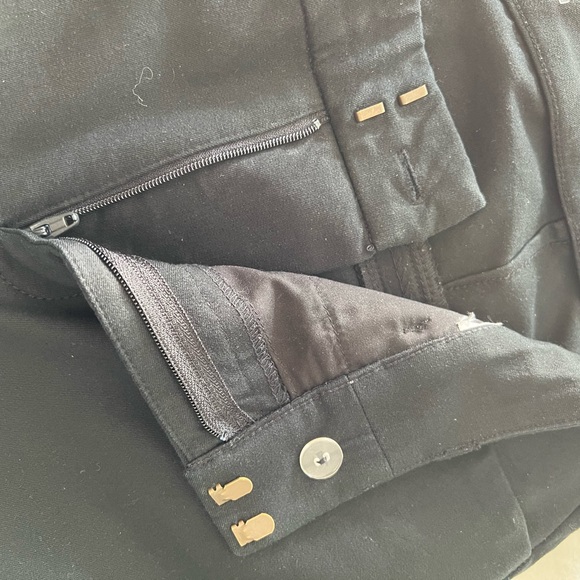 Old navy black pixie cut, high rise dress pants - Picture 3 of 4